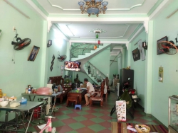 Chính chủ cần tiền nên bán gấp căn nhà Lê Văn Đức 81m2, 3 tầng, ngang 4.5m, 6.5 tỷ Hải Châu tại Quảng Nam