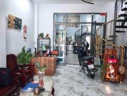 Bán nhà 2 tầng với trần cột vuông - Hoa Xuân - Giá 4.2 tỷ TL tại Quảng Nam
