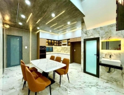 Bán nhà 3 tầng mặt tiền Hoàng Minh Giám- Hòa Xuân tại Quảng Nam