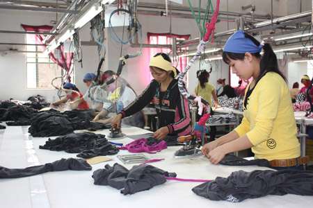 Cần nhận hàng về may.hoac đến may tại nhà.vĩnh điện tại Quảng Nam