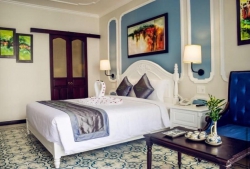 Vị trí khách sạn 3 sao có bể bơi, lô góc, mặt phố, vỉa hè cực rộng, gần Hội An, kinh doanh đỉnh tại Quảng Nam