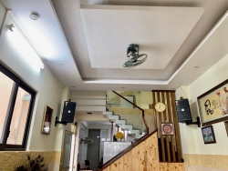 Trở mặt với ngân hàng bán gấp nhà 3 tầng kèm toà phòng trọ 4 tầng đường Hoàng Thúc Trâm, diện tích 176m2 tại Quảng Nam