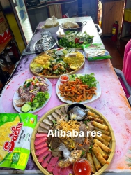 Sản Phẩm Độc Đáo tại Quán Alibaba Hội An tại Quảng Nam