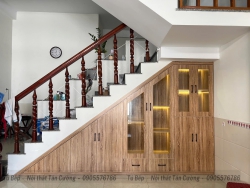 Hoàn thiện tủ cầu gầm cầu thang cho khách đón Tết tại Quảng Nam
