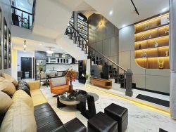 Chào bán nhà 3 tầng mặt tiền Bầu Năng - Hoà Minh tại Quảng Nam