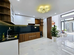 Bán nhanh nhà gác lửng đúc kiệt ô tô tại Quảng Nam