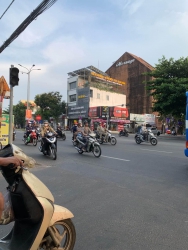 Bán Nhà 2 Tầng Đẹp - Vị Trí Kinh Doanh tại Quảng Nam