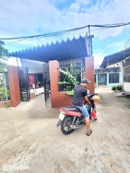 Cần Nhà Mê Lửng, Ô Tô Đậu Trước Nhà tại Quảng Nam