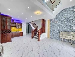 Nhà 2 tầng kiệt ô tô Nguyễn Công Hoan - Nhà đẹp đầy đủ công năng tại Quảng Nam