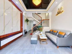 n nhà 3 tầng 3 mê kiệt ô tô 5m Tôn Đản tại Quảng Nam