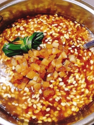 Bánh và Chè Đã Sẳn Tại 62 Trần Nhân Tông, Vĩnh Điện tại Quảng Nam