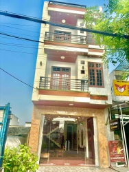 Bán nhà 3 tầng đường Phạm Hùng tại Quảng Nam