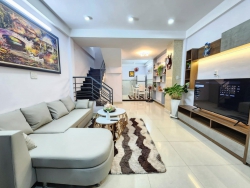 Bán nhà 3,5 tầng trung tâm thành phố Kiệt Lê Đình Lý cách đường chính chỉ 10m tại Quảng Nam