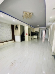 Bán nhà Đà Nẵng giá rẻ, mặt tiền đường 5,5M khu Mỹ An nhà 2 tầng tại Quảng Nam