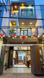 Bán nhà MẶT TIỀN Đấu Lưng Kinh Dương Vương - Sát Biển tại Quảng Nam