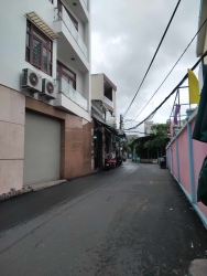 Nhà 2 tầng 68m2 sau nhà MT Huỳnh Ngọc Huệ, Đà Nẵng tại Quảng Nam