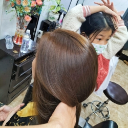 Nâu lạnh làm cho tóc bóng mềm không trôi màu tại Quảng Nam