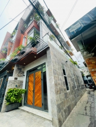 Nhà đẹp 3 tầng 3 mặt kiệt, full nội thất kiệt ô tô 5m tại Quảng Nam