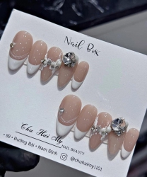 Bên Em Nhận Làm Nail Thể Theo Yêu Cầu tại Quảng Nam