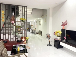Nhà 3 tầng mặt tiền Khuê Trung, gần Lê Đại Hành tại Quảng Nam
