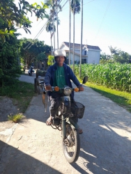 Người chở hàng lỡ rơi ví giấy tờ tên Nguyễn Châu và số tiền lớn, cần nhặt lại tại Quảng Nam