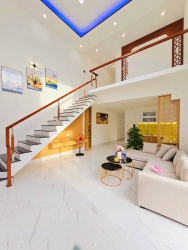 Nhà gác lửng đúc 2 mặt kiết - kiệt ô tô thông, Hướng bắc phong thủy tại Quảng Nam