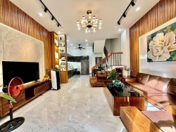 n nhà 4 tầng 4 mê kiên cố, full nội thất tại Đà Nẵng tại Quảng Nam