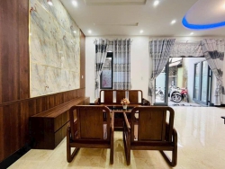 i Thị Bôi ô tô đỗ ở ngay trước Tết tại Quảng Nam