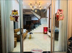 Siêu rẻ! Nhà 03 tầng kiệt Ngô Quyền ngay Cầu Rồng, không mua thì mua nhà nào ạ! tại Quảng Nam