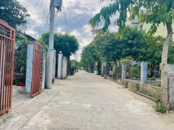 Đất ở trung tâm gần chợ và trường tại Quảng Nam