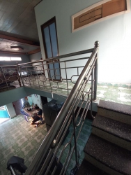 Nhà ô tô đỗ cửa tại Quảng Nam