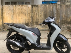 Xe moto Sh 125 đời 2019 màu xám xi măng tại Quảng Nam
