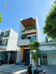 Nhà 3 tầng 3 mê full nội thất cao cấp tại Quảng Nam