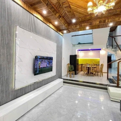 Siêu phẩm nhà 3 tầng khu dân trí cao, nhiều tiện ích, view xung quanh xịn mịn tại Quảng Nam