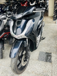 SH đen bóng biển 92Xe chạy vài ngàn km, như hãng mới dắt ra, bao test hãng, máy móc nguyên rin, 2 tại Quảng Nam