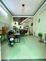 Bán nhà 2 tầng 2 mê kiên cố kiệt Ô Tô 62 Nguyễn Huy Tưởng ngay chợ tại Quảng Nam