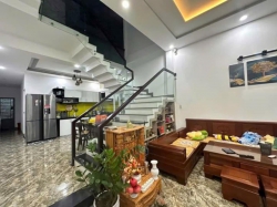 Nhà 02 tầng ngay phố Tây An Thượng 80m2, đi bộ tắm biển mỗi ngày. Đầu tư lâu dài hoặc ở cực sướng. tại Quảng Nam