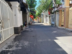 Bán đất tặng nhà cấp 4 Lê Hữu Trác, Đường 6m, Gần Chợ An Hải Đông tại Quảng Nam