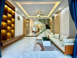 Cần bán nhà 3 tầng 3 mê xây dựng kiên cố đường Phù Đổng- Hoà Xuân- Cẩm Lệ tại Quảng Nam