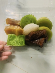Còn lại một viên bánh bò, 3 hộp như trong hình tại Quảng Nam