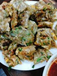 Ghé Quán Bánh Kẹp Bà Sáu Để Thưởng Thức Những Món Bánh Ngon tại Quảng Nam