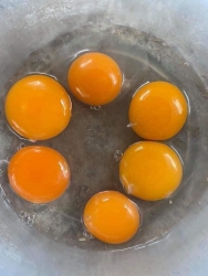 Trứng Gà Ta Bán Dùm Mẹ Em Ngon Mới Lượm Vào tại Quảng Nam