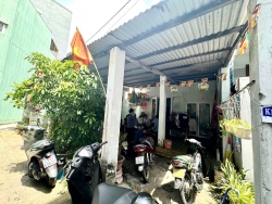 Bán đất tặng nhà Trần Văn Dư - Sát Biển Mỹ Khê - Diện tích lớn 130m2 - Vị trí đẹp - Phù hợp xây căn hộ - Giá đầy đủ tư - 4 tỷ 7 tại Quảng Nam