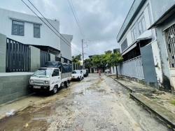 t biển Sơn Trà Đà Nẵng oto đậu đỗ trước nhà tại Quảng Nam
