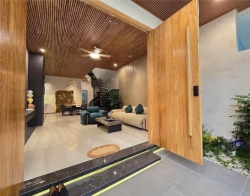 Siêu Phẩm 3 tầng Mặt Tiền Trần Quý Khoách - Hoà Minh, cách biển chỉ 5 phút đi bộ tại Quảng Nam