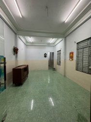 Cho thuê nhà 2 tầng mặt tiền Nguyễn Phước Nguyên diện tích 80m2 tại Quảng Nam