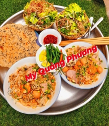 Về Quảng Nam thì mình ăn gì? Tô Mỳ Quảng đậm vị gốc bà nội tại Quảng Nam