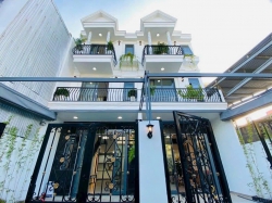 Chào bán nhà 3 tầng 3 mê TÂN CỔ ĐIỂN vừa hoàn thiện xong tại Quảng Nam