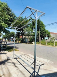 Hanging trees to hang shirts and trousers in this rainy season is the real love tại Quảng Nam