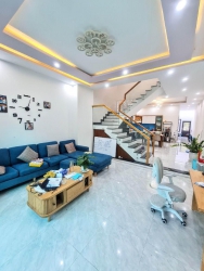 Nhà 2 tầng cực rộng thoáng, đường 5.5m, gần bến xe TP Đà Nẵng tại Quảng Nam